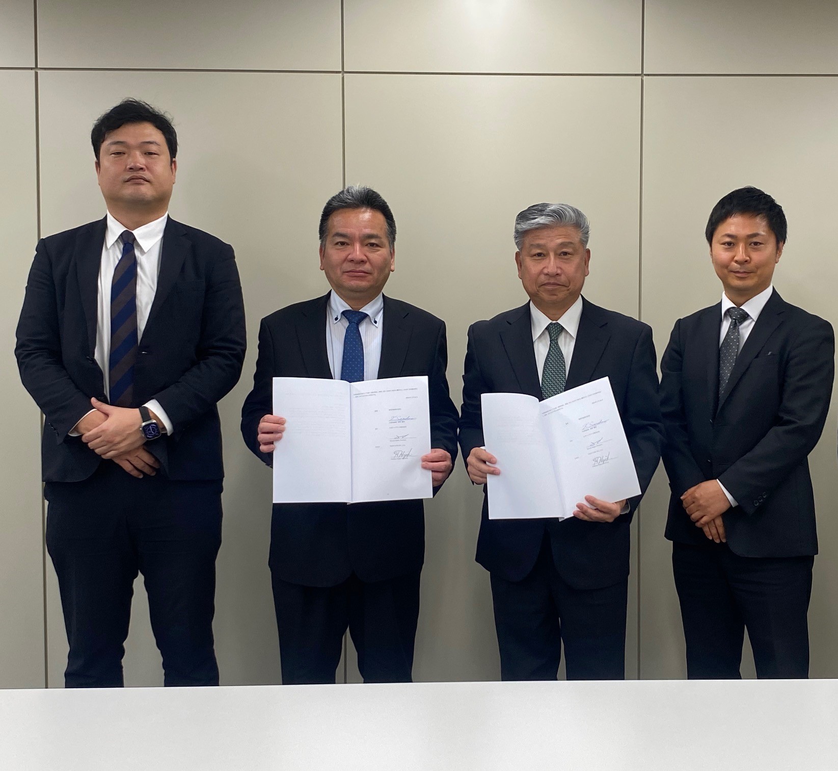 日本シップヤード殿との調印式 | 菅原汽船株式会社